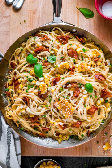 Corn Carbonara, Pizza Pasta Recipe, Bacon Carbonara, Spicy Corn, Cream Pasta, Carbonara Recipe, Creamy Corn, Thick Cut Bacon, Easy Pasta Dishes