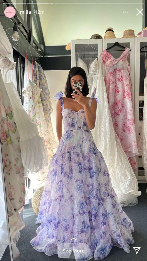 Hoco Dresses Tight, Beach Wedding Dresses, Floral Prom Dresses, Gowns Dresses Elegant, Gowns Prom, Prom Dress Inspiration, Cute Prom Dresses, Pretty Prom Dresses, Fairytale Dress