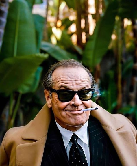 GoldenAgeOfHollywood_ on Instagram: ��“⁣„With my sunglasses on, I‘m Jack Nicholson. Without them, I‘m 60 and fat.“ - Jack Nicholson.⠀ ⠀ Jack Nicholson photographed by…” Donald Sutherland, Wearing Sunglasses, Jack Nicholson, Steve Mcqueen, Old Man, Classic Hollywood, Rappers, Movie Stars, Actors & Actresses