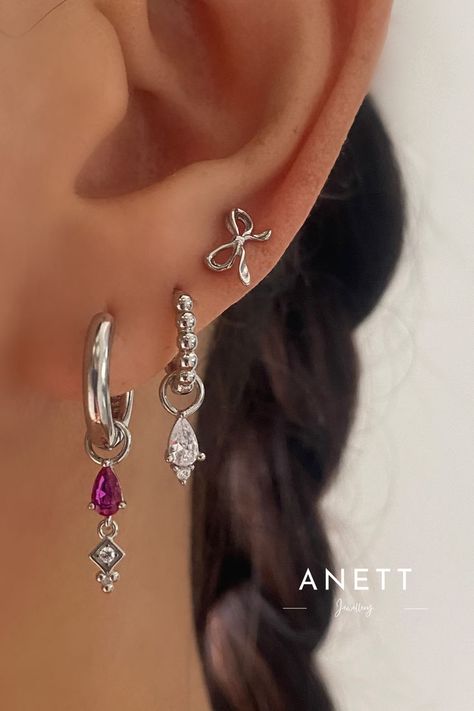 Pink Teardrop Dangle Silver Earrings Three Ear Piercings, Dangle Silver Earrings, خواتم خطوبة, Stacked Earrings, Silver Jewelry Earrings, Jewelry Essentials, Funky Jewelry, Jewelry Lookbook, Fantasy Jewelry