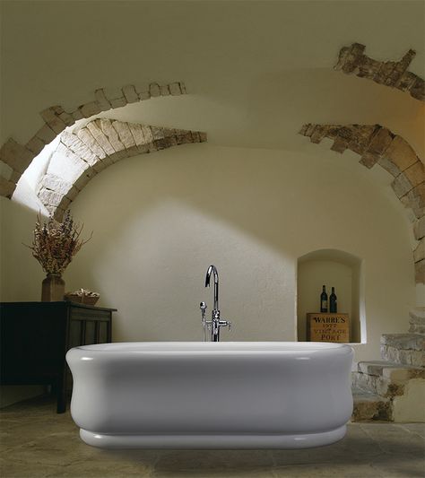 The new oval-shaped Parisian 4, with bold, fluid curves and exaggerated rounded areas, features seamless construction using MTI's Sculpted Finish technology. Learn more about Sculpted Finish. Parisian Exterior, Teak Bathmat, Teak Bath, Luxury Bathtub, London Kitchen, Soaker Tub, Bathroom Spa, Tub Filler, Free Standing Bath