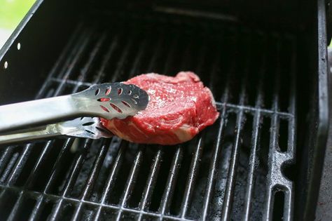 Putting a top sirloin steak on a grill. Steak On Gas Grill, Ny Strip Steak Recipes, Sirloin Steak Recipes, New York Strip Steak, Strip Steak Recipe, Grilled Ribeye, Top Sirloin, Rib Steak, New York Strip