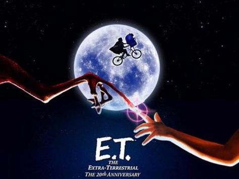 E.T. Steven Spielberg Movies, Et Phone Home, 1980s Movies, Movies Worth Watching, See Movie, Extra Terrestrial, 80s Movies, Outdoor Movie, Drew Barrymore