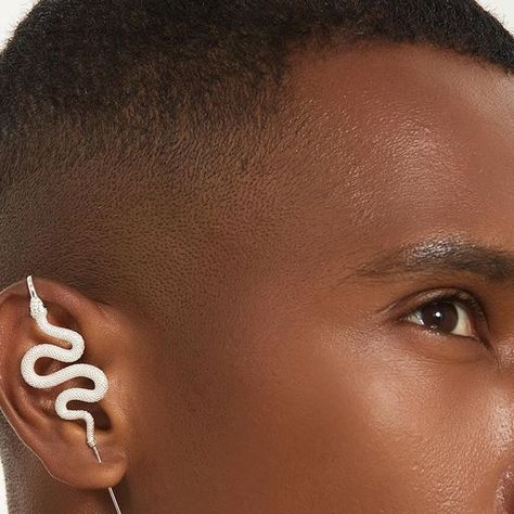 oreylo on Instagram: "Designed to stand out. Our Serpent helix hook is guaranteed to turn heads wherever you go. #earrings #jewelry" Hook Earrings, Helix, Earrings Jewelry, Turn Ons, On Instagram, Clothes, Instagram