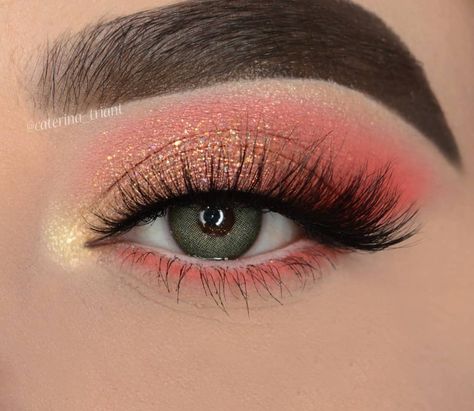 Fade Into Hue Palette Looks, Colourpop Fade Into Hue, Colourpop Glitter, Fade Into Hue Palette, Fade Into Hue, Clear Brow Gel, Tanned Makeup, Dipbrow, Eyes Makeup