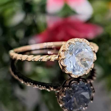 Aquamarine 14k Gold Ring * Natural Round 8mm Aquamarine * Anniversary Ring * Solitaire Ring * March Birthstone * Jewelry Gift March Birthstone Jewelry, Jewellery Box Making, March Birthstone, Birthstone Gifts, 14k Gold Ring, One Ring, Natural Aquamarine, March Birth Stone, Anniversary Ring