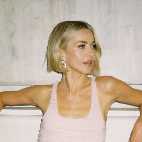 Julianne Hough on Instagram: "Aug blessing dump ✨" Short Hair Julianne Hough, Julianne Hough Hair 2024, Jules Hough Hair, Short Hair And Dress, Julianne Hough Hair Short, Pixie Cut Outfits, Julianne Hough Bob, Julianne Hough Short Hair, Vintage Short Hair