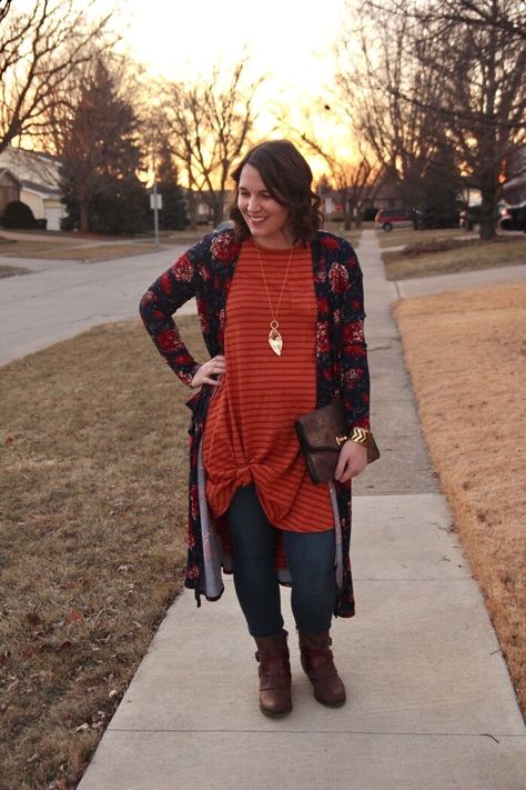 Pattern Mixing LuLaRoe Floral Sarah Cardigan and Striped Carly Dree Lularoe Fall Outfits, Lula Outfits, Happy Tuesday Everyone, Online Business Tools, Lularoe Outfits, Lularoe Carly, Lularoe Styling, Duster Cardigan, Lula Roe Outfits