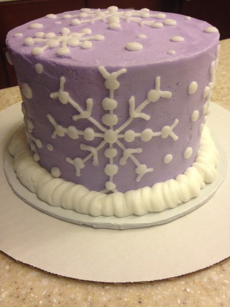 Purple Winter Cake Purple Snowflake Cake, Purple Cakes Birthday, Snowflake Cake, Purple Cakes, Winter Cake, Pastry Art, Baking And Pastry, Ice Cream Shop, Cake Ideas