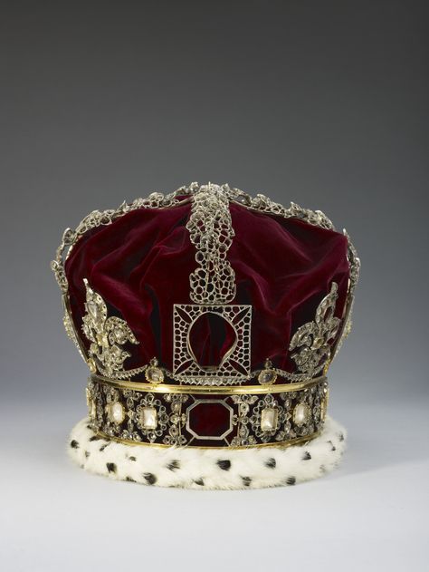 Frame of Queen Victoria's Imperial State Crown, Rundell, Bridge & Rundell, London, 1838. The stones were hired for the occasion and then returned to the Jewel House. Queen Victoria Crown, Crown Frame, Royal Coronation, Coronation Robes, Crown Frames, Imperial State Crown, British Crown Jewels, London Queen, Royal Crown Jewels