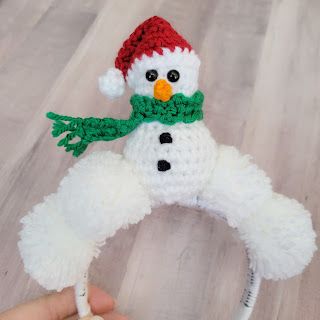 Crochet Christmas Headband Free Pattern, Christmas Crochet Headband, Crochet Christmas Headbands, Crochet Headband Christmas, Crochet Christmas Headband, Free Crochet Winter Headband, Crochet Snowman Head Free Pattern, Snowman Headband, Free Crochet Winter Head Band Patterns