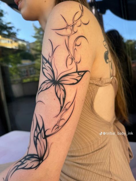 Henna Arm Tattoos For Women, Bicep Tattoos, Henna Arm Tattoo, Sagittarius Tattoo Designs, Sagittarius Tattoo, Pen Tattoo, Bicep Tattoo, Arm Tattoos For Women, Tattoo Stencil Outline