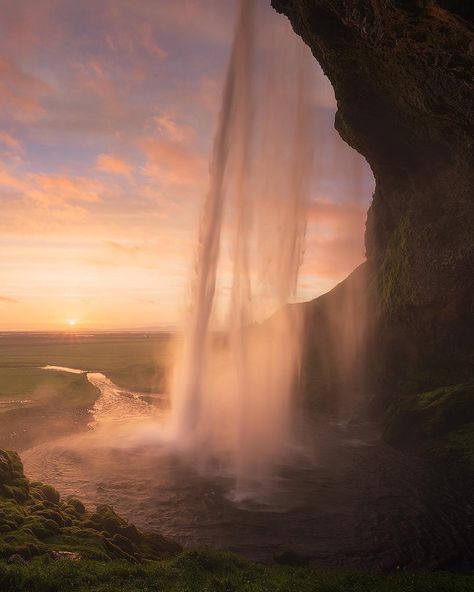 Iceland Nature, Seljalandsfoss Waterfall, Iceland Landscape, Iceland Photography, Iceland Waterfalls, Desert Life, Beautiful Waterfalls, Walking In Nature, Pretty Places