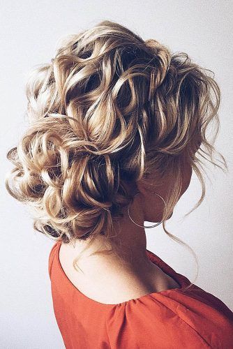 wedding updos for short hair volume curly low bun lena bogucharskaya via instagram #weddinghairstyle Wedding Updos For Short Hair, Short Hair Volume, Updos For Short Hair, Unique Wedding Hairstyles, Wedding Updos, Curly Wedding Hair, Short Hair Lengths, Best Wedding Hairstyles, Bridesmaid Hair Updo