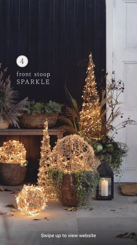 Christmas Front Porch, Front Porch Christmas Decor Ideas, Porch Christmas Decor Ideas, Porch Christmas Decor, Christmas Decor Ideas Diy, Front Porch Christmas, Have Inspiration, Outdoor Christmas Lights, Front Porch Christmas Decor