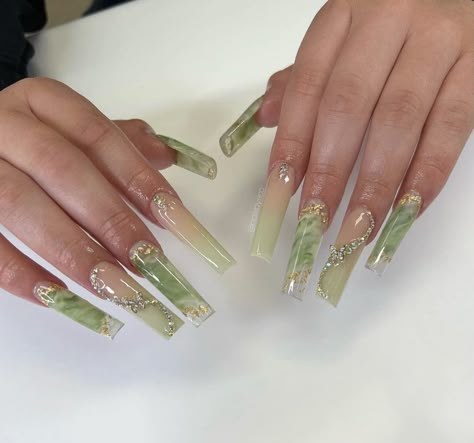 Quinceanera Nails, Green Acrylic Nails, Nails Dip, Long Acrylic Nail Designs, Long Acrylic Nails Coffin, Unique Acrylic Nails, Men's Haircut, Franklin Tn, Nails Almond