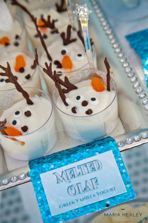 Kitchen Fun With My 3 Sons: Over 30 of the BEST fun food & party ideas from the Disney movie Frozen! Disney Frozen Birthday Party Food, Creative Party Food Ideas, Frozen Birthday Party Food, Schnee Party, Frozen Party Food, Olaf Party, 4de Verjaardag, Frozen Bday Party, Disney Frozen Birthday Party