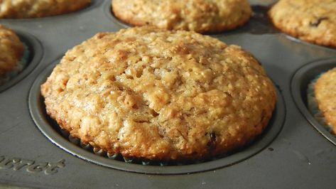 Oatmeal Bran Muffins, Banana Oat Bran Muffins, Refrigerator Bran Muffins, Bran Muffins Healthy, Banana Bran Muffins, Oat Bran Muffins, Quick Baking, Oat Bran, Banana Oat