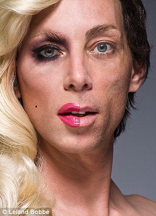 Sherry Vine half out of Drag! (I met her in NYC! At Baracuda!) Drag Portrait, Iconic Drag Makeup, Drag Kings Makeup, Drag Makeup Photography, Transvestite Makeup, Drag Queen Makeup, Rupauls Drag Race Meme Faces, Drag Makeup, Editorial Hair