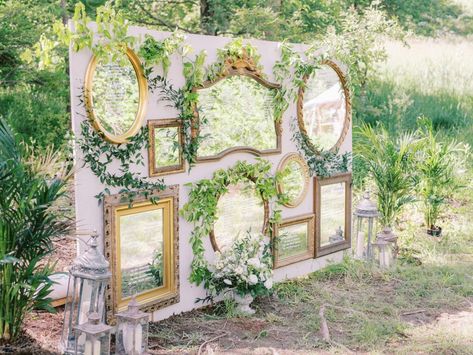 Candle wall wedding