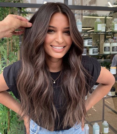 Long Prom Hair, Light Brunette Hair, Brown Hair Inspiration, Black Hair Balayage, Dark Brunette Hair, Brown Hair Looks, Brown Hair Inspo, Brunette Hair With Highlights, Balayage Blonde