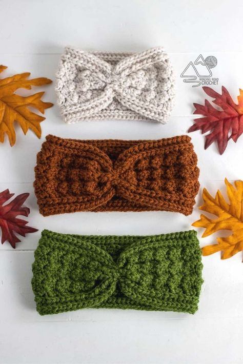 Crochet Ear Warmer Free Pattern, Crocheted Headbands, Crochet Ear Warmer Pattern, Crochet Headband Free, Bandeau Au Crochet, Crochet Headband Pattern Free, Headband Diy, Crochet Unique, Crochet Headband Pattern