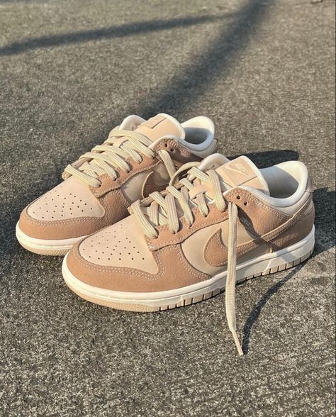 Sand Drift Dunk, Sandrift Dunks, Sanddrift Dunks, High Top Nike, Fluffy Shoes, Low Top Jordans, Trendy Shoes Sneakers, Shoe Wishlist, Dunks Nike