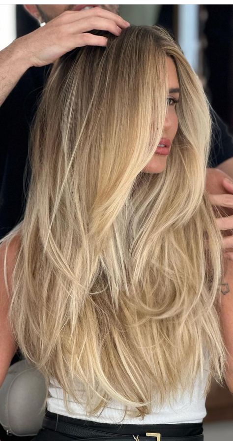 Long Hair Dimensional Layers, Aussie Blonde Hair, Brunettes Go Blonde, Long Natural Layers, Ribbon Blonde Balayage, Long Layers Honey Blonde, Call Bronde Hair, Blonde With Long Layers, Blonde Hair With Brunette Roots