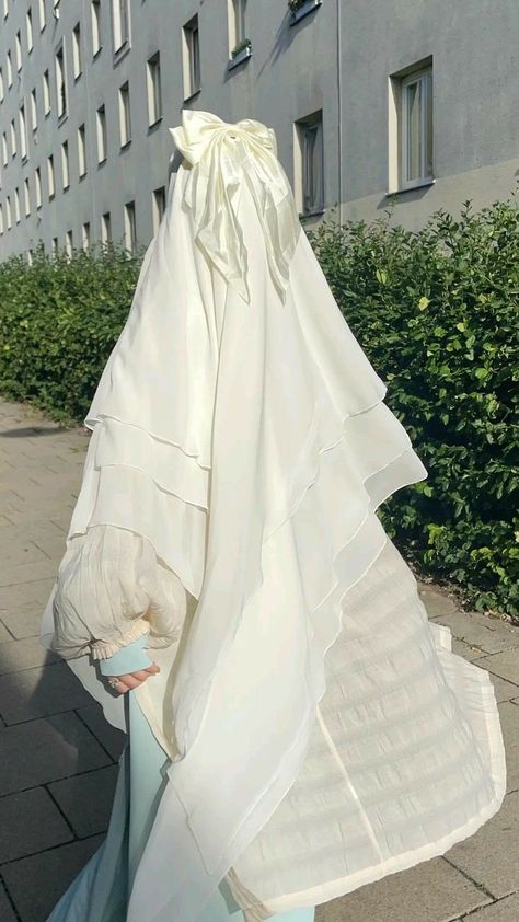 White Niqab, Khimar Aesthetic, Khimar Style, Islamic Modesty, Islamic Modest Fashion, Modest Outfits Muslim, Outfits Muslim, Modest Girly Outfits, Hijabi Fits