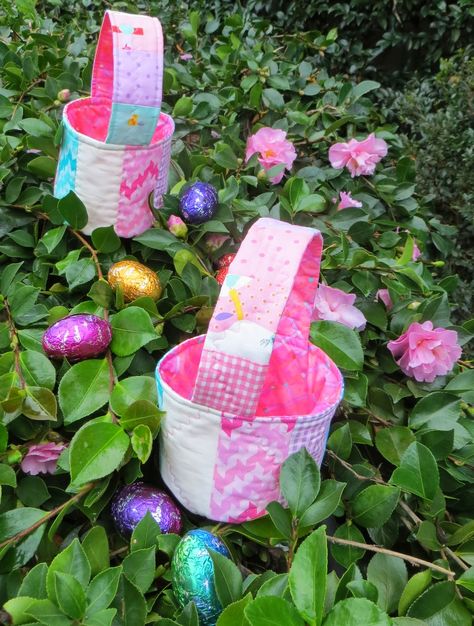 Sew Easter Basket, Pretty Easter Baskets, Basket Sewing Pattern, Basket Embroidery, Easter Basket Pattern, A Tisket A Tasket, Embroidery Garden, Bunny Bags, Lamb Decorations