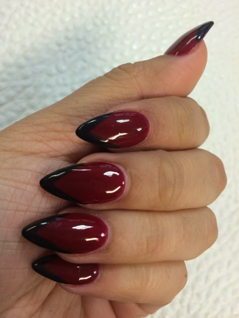 My #nails #stilleto #black and #red #laque Black With Red Tip Nails, Black Red And Green Nails, Red Nails Black French Tip, Red And Black Nails Design Easy, Red With Black Tips Nails, Red And Black Nails Coffin, Black Nails Red Tips, Black And Dark Red Nails, Black And Red Almond Nails