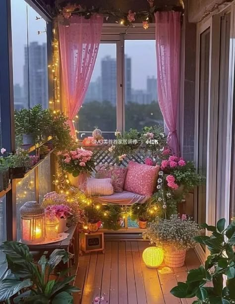 25+ Genius Apartment Balcony Decorating Ideas for a Cozy Retreat - HubPages Balkon Decor, Small Balcony Design, Pinterest Contest, Dream Apartment Decor, Future Apartment Decor, Small Balcony Decor, Apartment Balcony, Apartment Balcony Decorating, Future Apartment