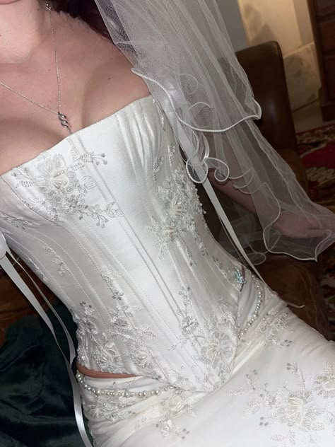 Wedding dresses corset