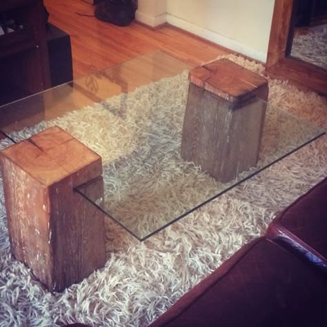 Man Cave Coffee Table, Meja Industrial, Küchen In U Form, Koti Diy, Budget Interior, Reclaimed Beams, Budget Interior Design, Budget Design, Into The Wood