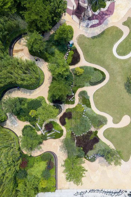 fell in YSL on X: "Happy Earth Day! I’m celebrating the day by looking back at Roberto Burle Marx’s’ Landscape Designs. Marx was a Brazilian Artist who specialized in asymmetrical designs and the inclusion of local, tropical species. https://t.co/AMkLtkCzI0" / X Gardening Tattoo, Gardener Aesthetic, Tattoo Garden, Kolam Koi, Landscape Architecture Plan, Gardening Aesthetic, Garden Tattoo, Landscape Architecture Drawing, Urban Landscape Design