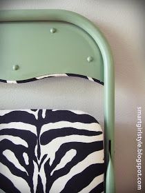 smartgirlstyle: folding chair makeover Folding Chair Makeover, Easy Dyi, Fabric Tutorial, Chairs Diy, Card Table, Chair Makeover, Folding Chairs, Table Chairs, Crafty Craft