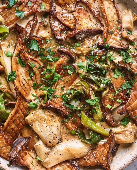 Creamed Spring Onions & King Trumpet Mushrooms — Melina Hammer Trumpet Mushrooms Recipe, Trumpet Mushroom, Trumpet Mushrooms, Healthy Liver Diet, Spring Produce, Fruit Dips Recipes, Creamed Onions, Spring Onions, Healthy Liver