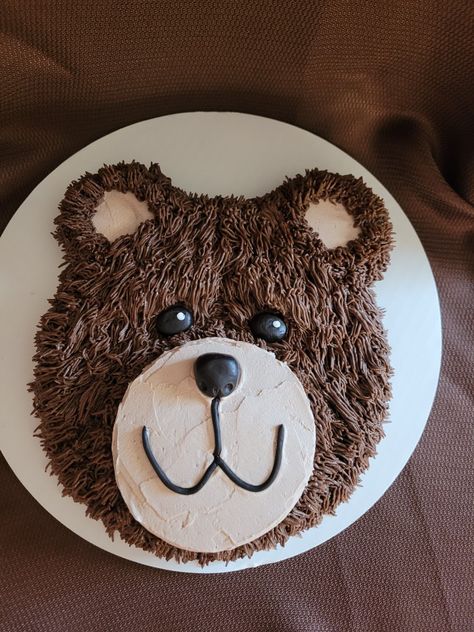 #bear head cake Black Bear Birthday Party, Bear Smash Cake, Teddy Bear Birthday Cake, Teddy Cake, Construction Birthday Cake, Teddy Bear Birthday Party, Teddy Cakes, Cake Designs For Kids, Teddy Bear Cake