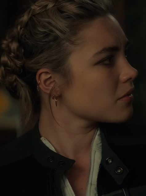 Ear Piercings Natasha Romanoff, Yelena Ear Piercings, Yelena Piercings, Black Widow Ear Piercings, Yelena Belova Ear Piercings, Yelena Belova Piercing, Natasha Romanoff Piercing, Black Widow Piercings, Florence Pugh Piercing