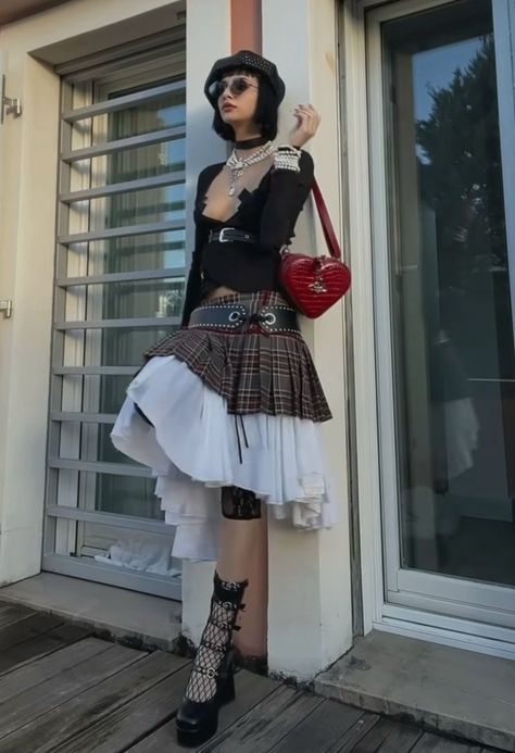 ☆ Crazy Fashion, Estilo Harajuku, Catty Noir, Mode Inspo, High Waisted Denim, Alternative Fashion, Vivienne Westwood, Passion For Fashion, Denim Pants