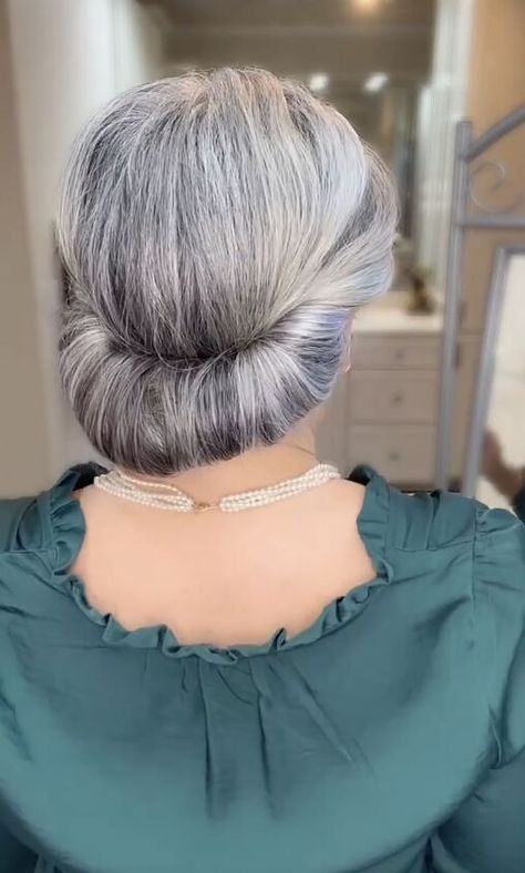 Elastic Headband Updo, How To 1920s Hairstyles For Long Hair, 1920s Hairstyles With Headband, Mary Poppins Hair Tutorial, 1920s Hair Easy, 1920 Women Hairstyles, Easy Flapper Hairstyles, 1920s Hair Tutorial Easy, Easy Flapper Hairstyles For Long Hair