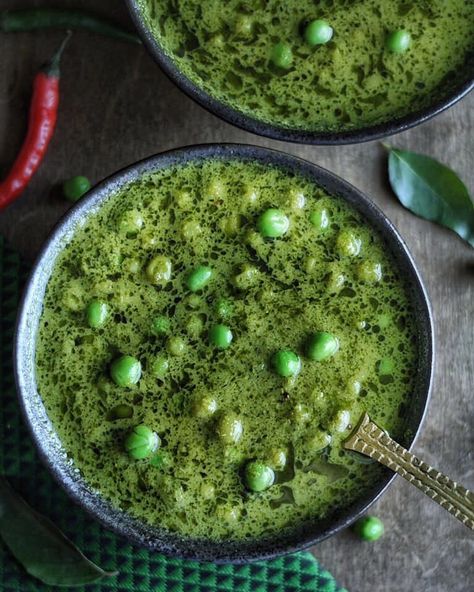 Green Peas Recipes Indian, Peas Curry Indian, Peas Recipe Indian, Green Peas Curry, Leafy Greens Recipes, Green Peas Recipes, Indian Vegetable Recipes, Vegetarian Gravy, Maharashtrian Recipes