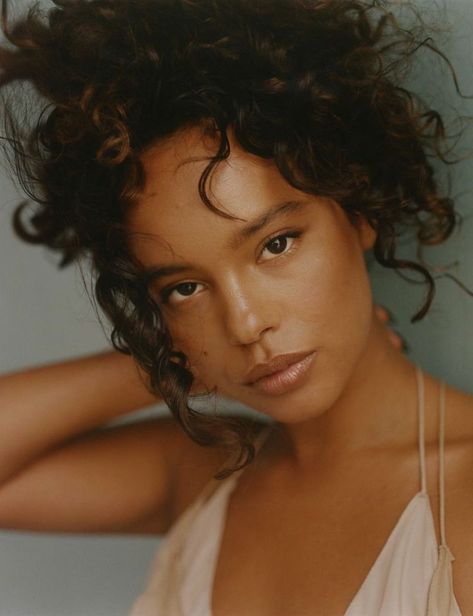 ALISHA BOE for WONDERLAND MAGAZINE by Rhys Frampton Female Character Face Claim, Alisha Boe Aesthetic, Acting Headshots, Alisha Boe, Model Headshots, Women's Fashion Set, Actor Headshots, Girl Inspiration, Actor Model