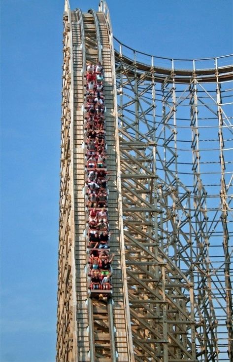 Roller Coaster Pictures, Water Park Rides, Best Roller Coasters, Six Flags Great Adventure, Wooden Roller Coaster, Amusement Park Rides, Carnival Rides, Roller Coasters, Parc D'attraction