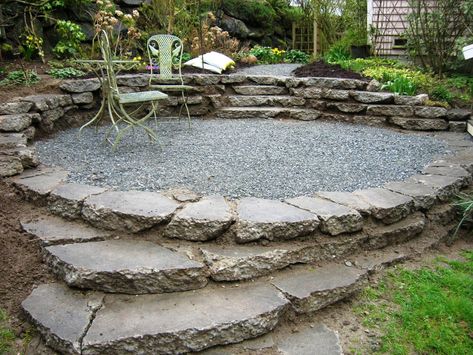 6 Cost-Saving, Earth-Friendly Swaps When Designing a Garden - Gardenista Diy Garden Landscaping, Recycled Concrete, Terraced Landscaping, Sloped Yard, Concrete Patios, Gravel Patio, Stone Patio, Pergola Patio, Paver Patio