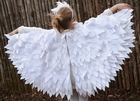 Hedwig Costume, Owl Halloween Costumes, Bird Wings Costume, Swan Lake Costumes, Epic Halloween Costumes, Swan Wings, Crow Costume, Owl Costume, Diy Wings