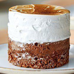 smousses chocolate martha bakes Smores Dessert, Smores Cupcakes, Individual Desserts, Mousse Recipes, Fancy Desserts, Eat Dessert First, Chocolate Mousse, S Mores, Mermaid Party