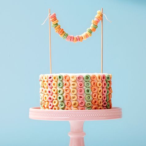 Photo: Roberto Caruso Fruit Loop Cake, Cake Decorated With Fruit, Chevron Cakes, Number Birthday Cakes, Fruit Juice Recipes, Petal Cake, Fruit Party, Cake Decorating Ideas, Cake Shapes