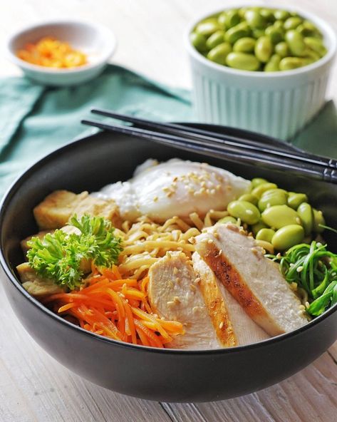 Brothless Ramen Recipe, Brothless Ramen, Dry Ramen, Tofu Ramen, Pork Belly Slices, Ramen Recipe, Steamed Green Beans, Chicken Recipies, Pre Cooked Chicken