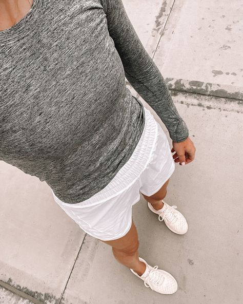 Summer Running Outfit, Workout Shorts Outfit, Track Fits, Casual Gym Outfit, Cute Running Outfit, Spring Fitness, Women Gym Outfits, Running Fits, Winter Fitness